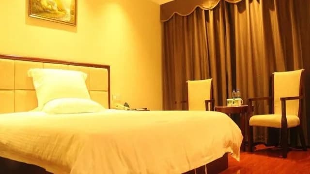 GreenTree Inn Guangzhou Chimelong Paradise Yuangang Metro Station Hotel · Hotel photo