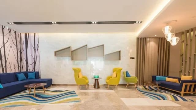 City Holiday Hotel Guangzhou Baiyun Airport Renhe Metro Exit B · Hotel photo