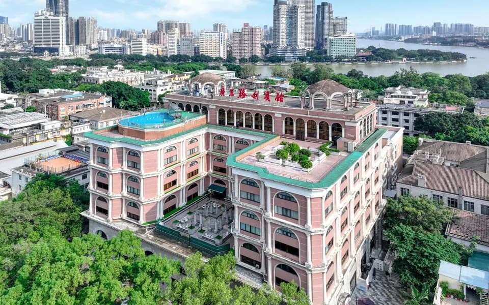 Exterior of Guangdong Victory Hotel