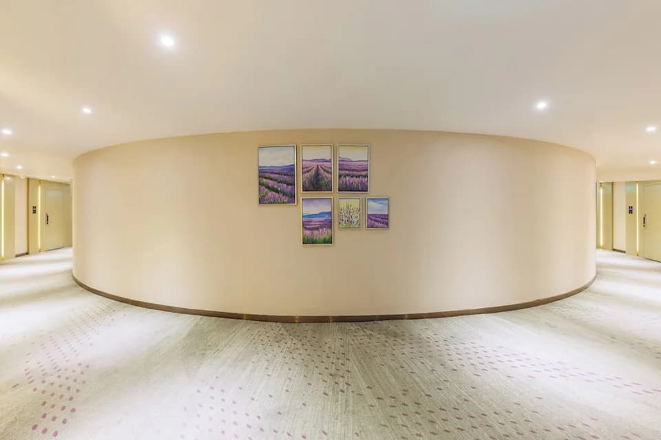 Lavande Hotel Guangzhou Beijing Road Pedestrian Street Haizhu Square Metro Station Branch - Free Deliver Service to Canton Fair Complex During Canton Fair Period · Hotel photo