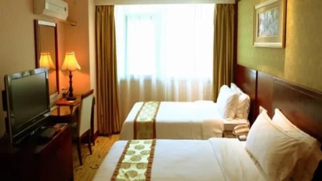 Vienna International Hotel Guangzhou Railway Station Sanyuanli Metro Station · Hotel photo