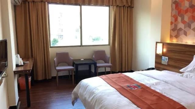 PAI Hotel Guangzhou Baiyun International Airport Zhongluotan Zhuliao Metro Station · Hotel photo