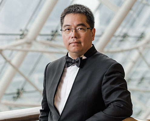 杨洋，指挥（乐团官方人物照片）