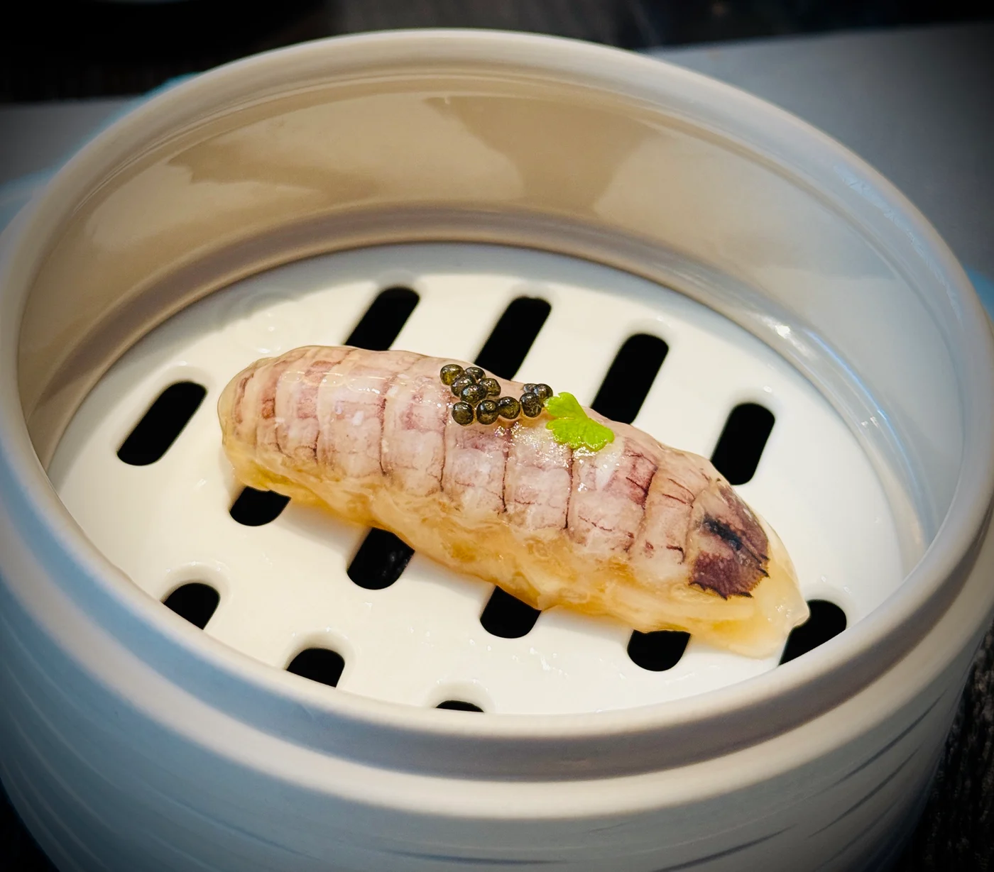Guangzhou Restaurant · Yueyan Huacheng · Dim sum close-up